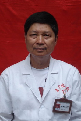 陈德敬:本科学历,高级畜牧师